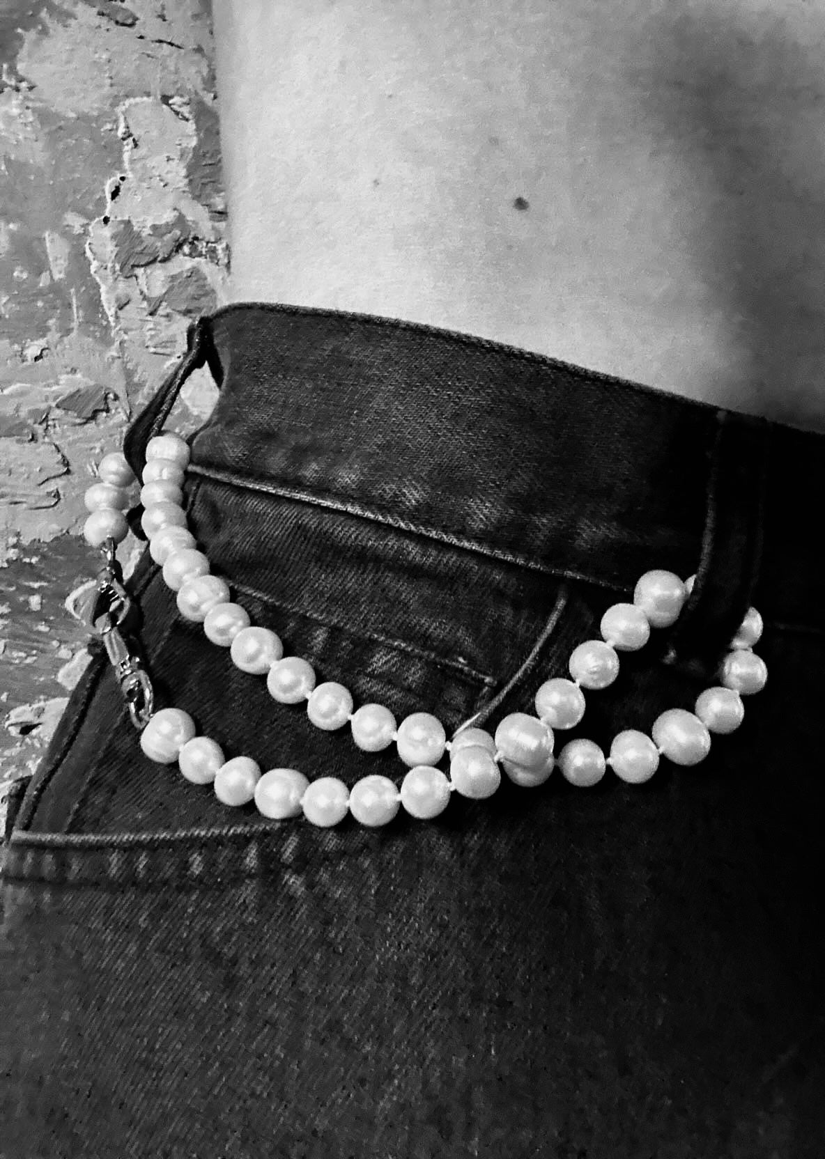 SHORT PEARL CHAIN